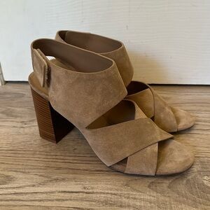 VINCE Farrah Suede Block Heel Sandal